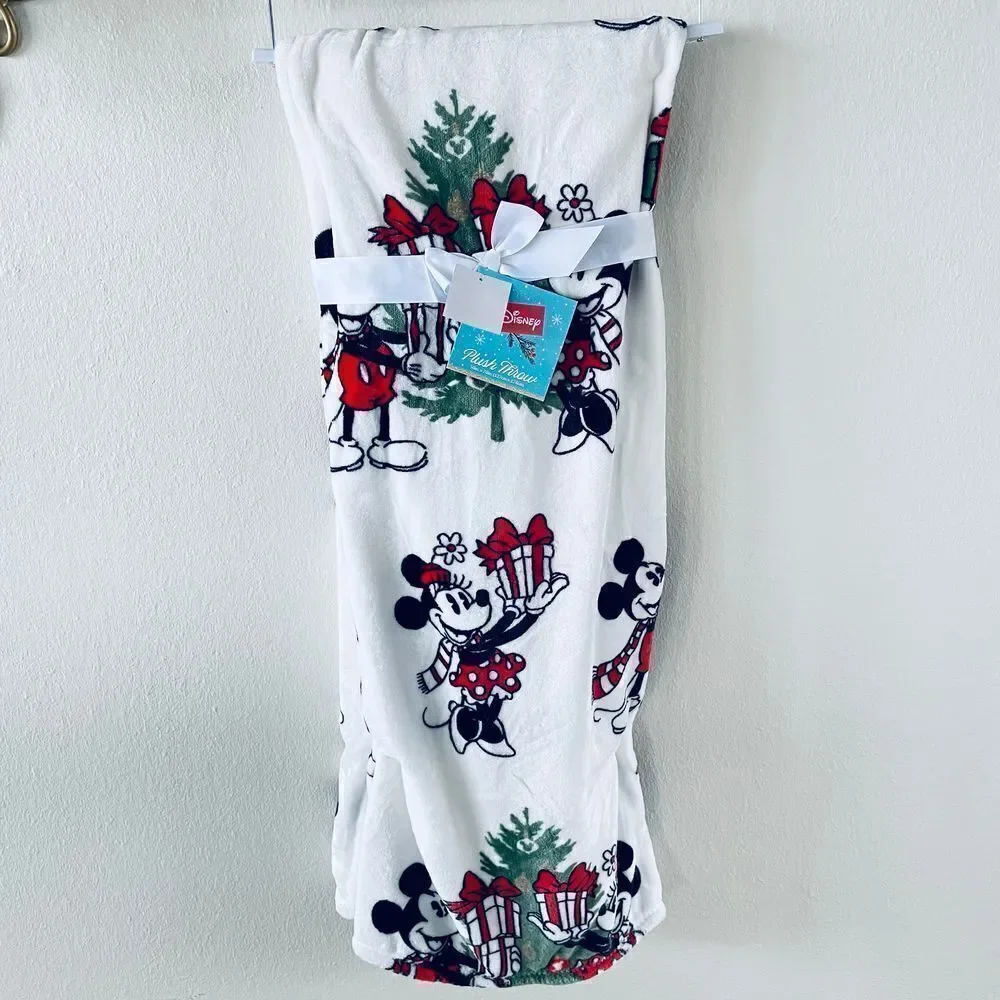 NWT Disney Christmas Mickey & Minnie Mouse 70”x50” Christmas Plush Throw Blanket